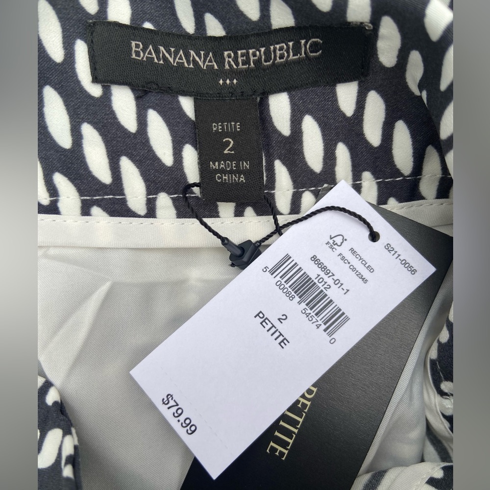Banana Republic Black and White Wrap-Style Skirt - Picture 3 of 13